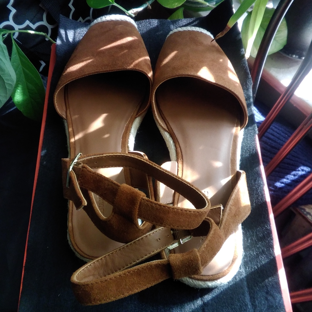 NWOT Banana Republic Factory Tan Espadrille Ankle-Strap Flats with Cream Toe - Picture 9 of 15